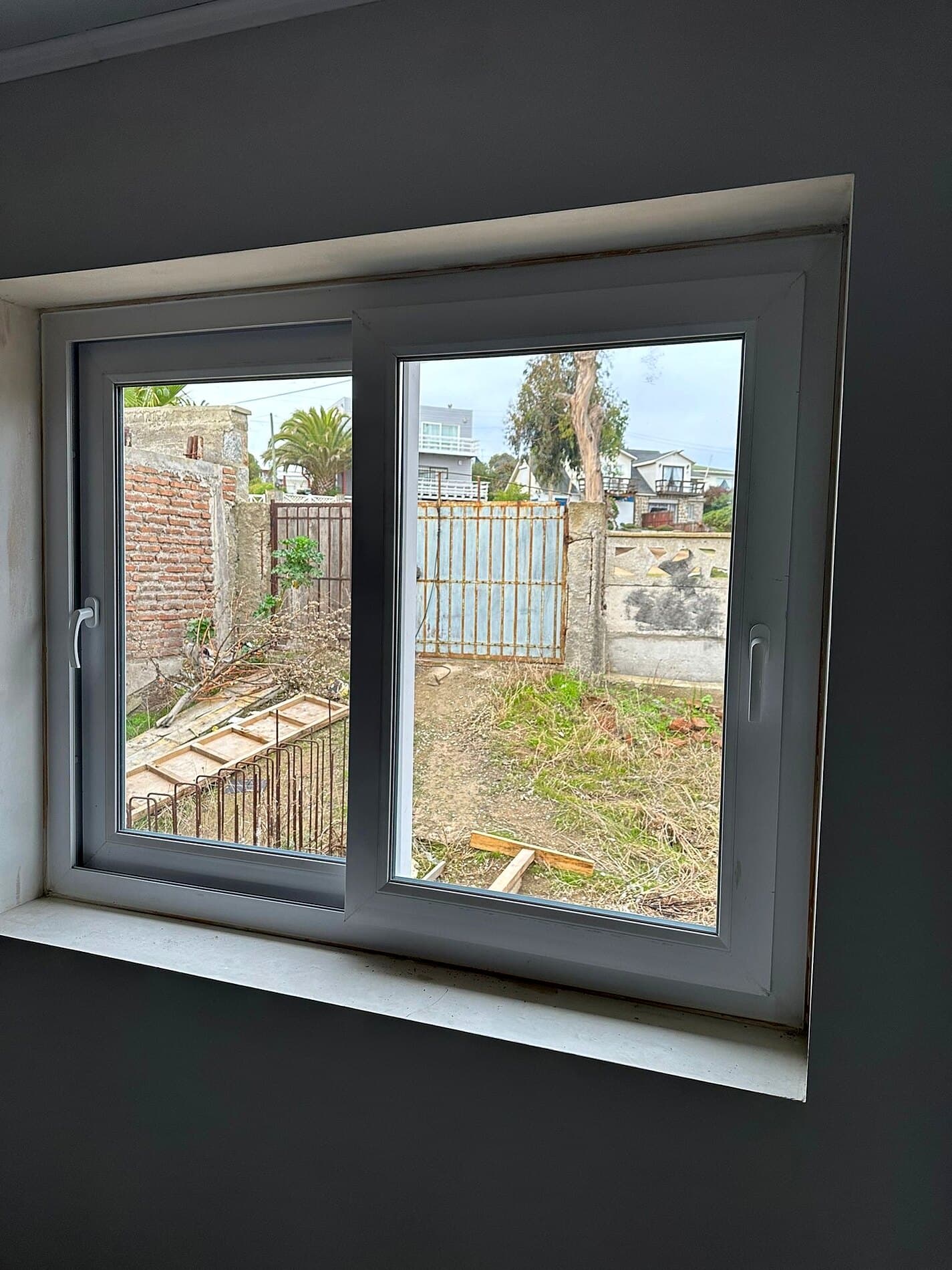 Corredera PVC con termopanel — Ventanas, proyecto LECAR