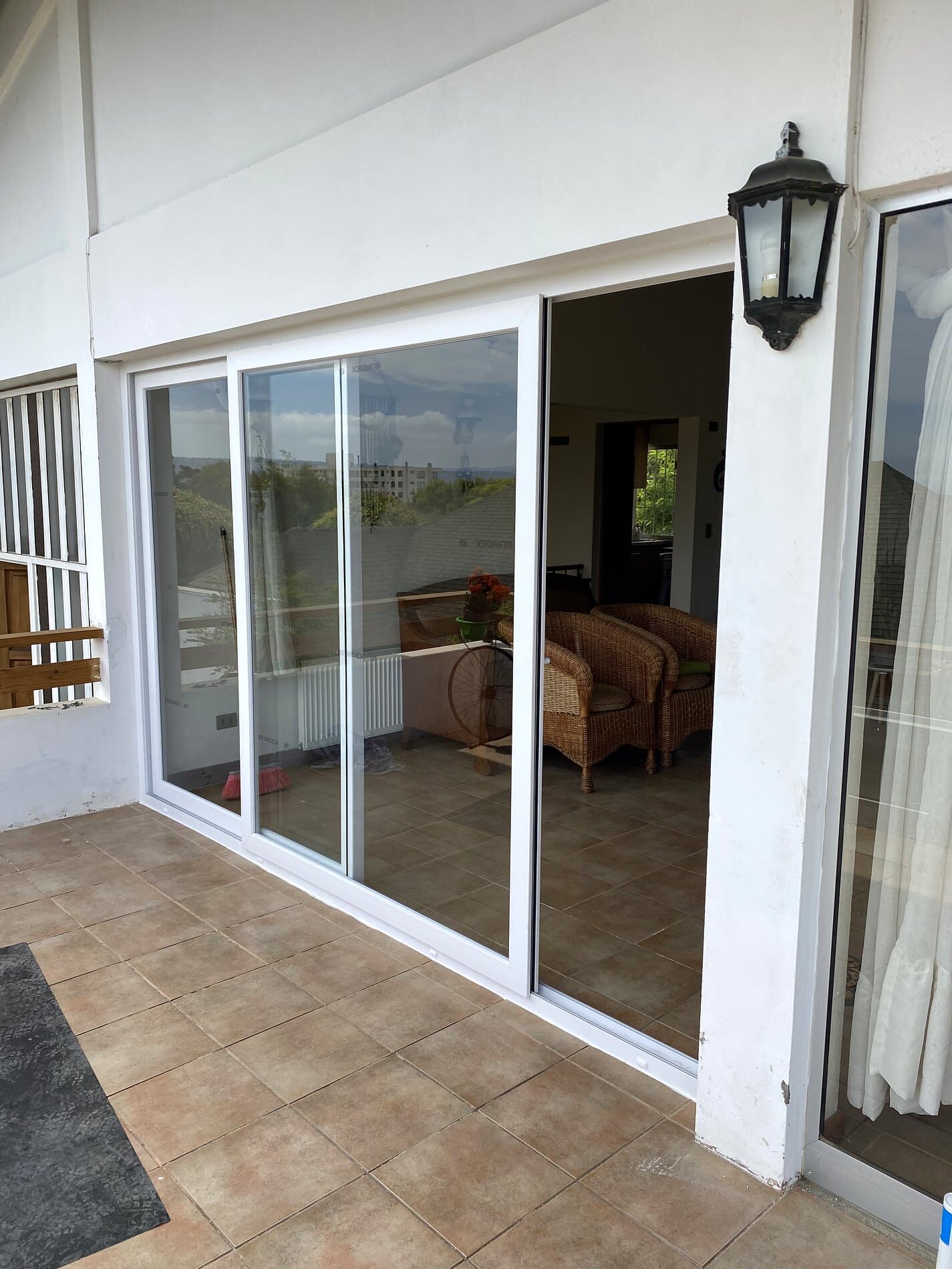 Corredera de PVC blanco